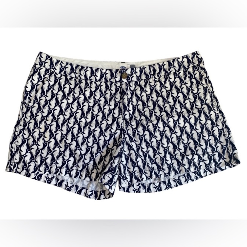 🇺🇸 2/$40 Old Navy Women’s Navy & White Chino Shorts with Seahorse Print Sz 16